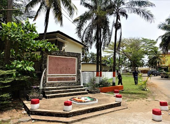 cote-d-ivoire/grand-bassam/landmark/monument-to-the-arrival-of-the-first-missionaries-in-the-city