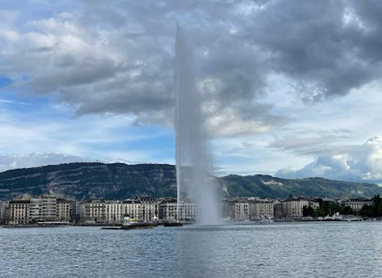switzerland/lake-geneva-region/landmark/lighthouse-of-the-eaux-vives