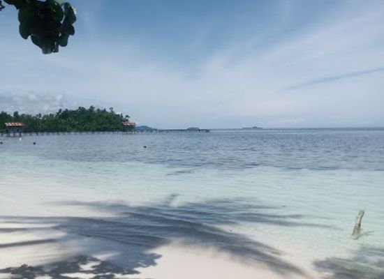 indonesia/west-papua/landmark/tugu-pi-peringatan-injil