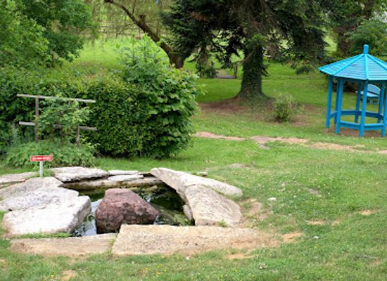 france/poitou-charentes/landmark/source-captee-de-la-charente