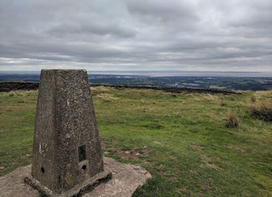 united-kingdom/gwent/landmark/twmbarlwm