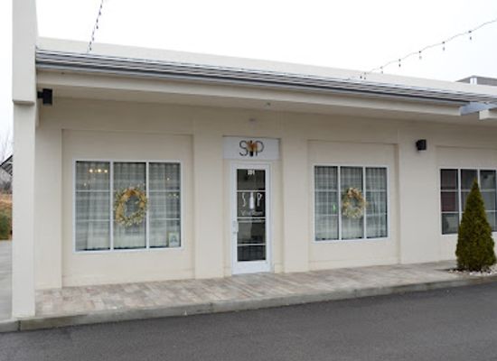 kentucky/owensboro/landmark/sip-wine-room