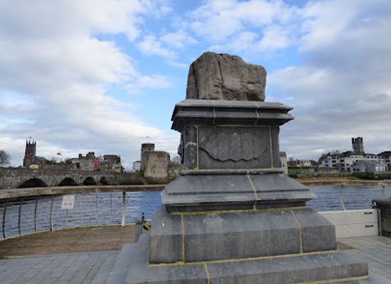 ireland/county-limerick/landmark/treaty-stone