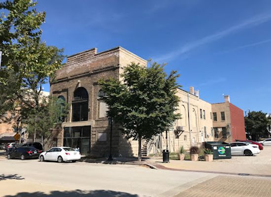 illinois/elgin/landmark/escapade-360