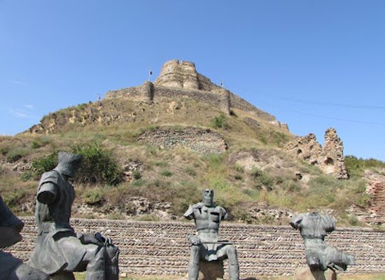 georgia/gori/landmark/gori-fortress