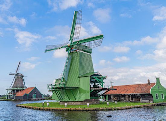 netherlands/zaanstreek/landmark/de-gekroonde-poelenburg