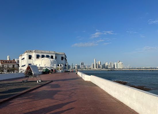 panama/panama-city/landmark/paseo-de-las-bovedas