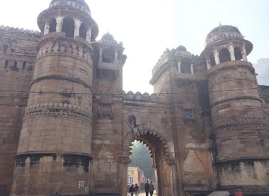 india/gwalior/landmark/chaturbhuj-temple