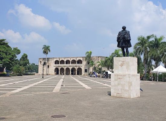 dominican-republic/santo-domingo/landmark/plaza-de-la-hispanidad-or-spain