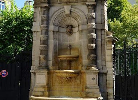 france/ile-de-france/landmark/fontaine