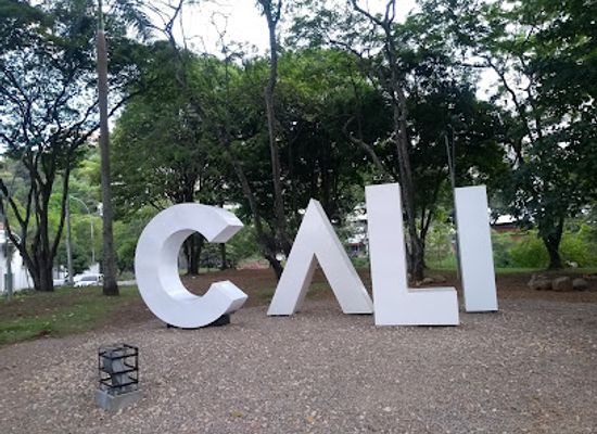 colombia/cali/landmark/monumento-a-las-letras-de-cali