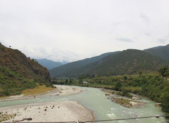 bhutan/sarpang-district/landmark/mo-chhu-river