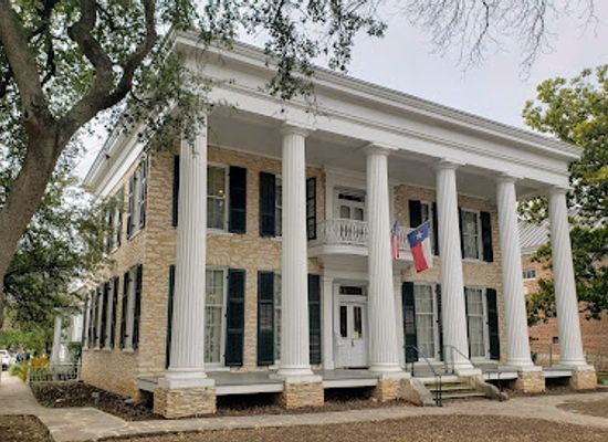 texas/hill-country/landmark/neill-cochran-house-museum
