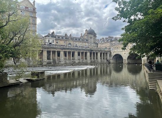 united-kingdom/bath/attraction/beazer-garden-maze