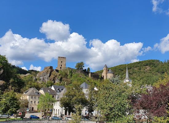 belgium/luxembourg/landmark/esch-sur-sure-castle