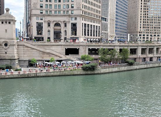 illinois/chicago/the-loop/landmark/site-of-old-fort-dearborn