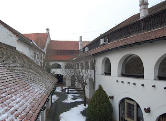 hungary/pecs/landmark/city-history-museum
