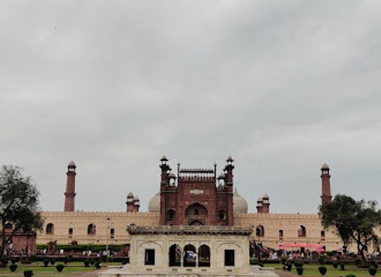 pakistan/central-punjab/landmark/lahore-fort-park