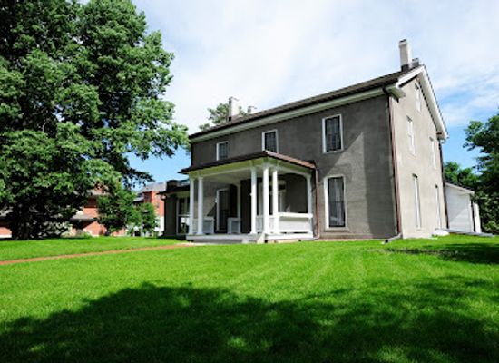 iowa/ames/landmark/farm-house-museum