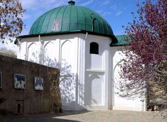 afghanistan/ghazni/landmark/tomb-of-mahmud-of-ghaznavi