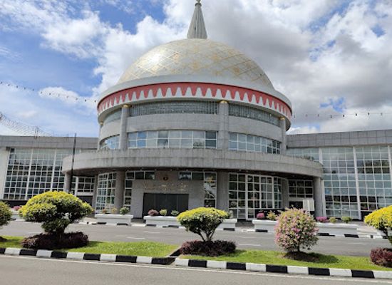 brunei/mukim-bokok/landmark/royal-regalia-museum