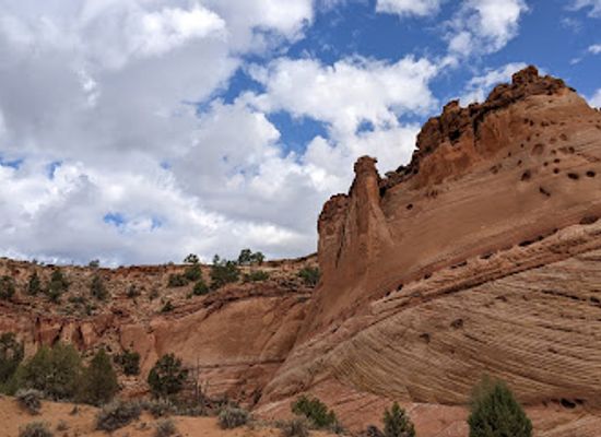 utah/escalante/landmark/zebra-tunnel-trailhead