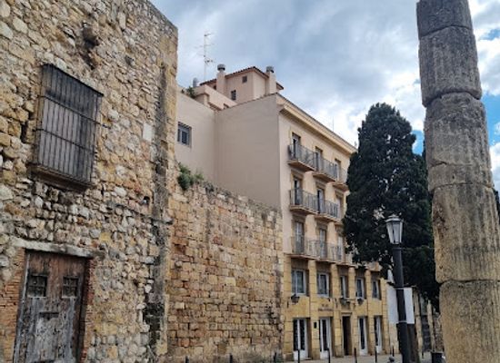 spain/tarragona/landmark/arc-de-toda