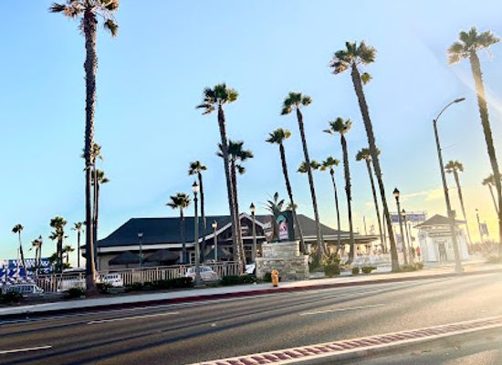california/huntington-beach/huntington-beach-pier/landmark/huntington-beach-visitor-information
