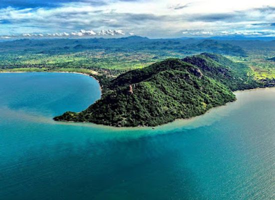 malawi/blantyre/landmark/the-adventure-s-feet-malawi