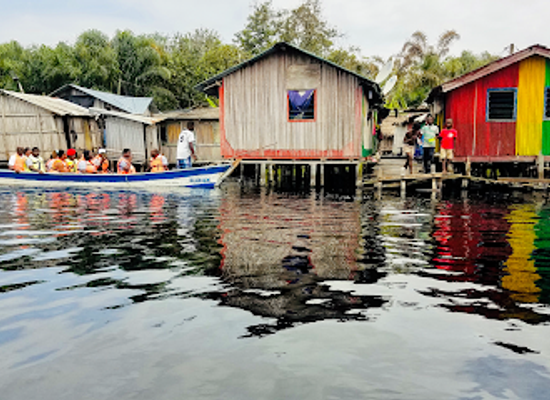 ghana/ahafo-region/landmark/nzulezo-stilt-village-tour