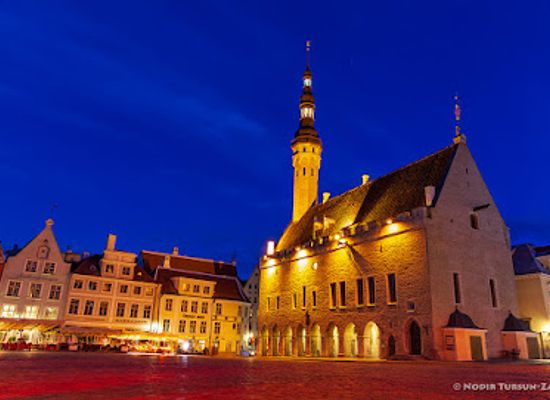 estonia/tallinn/landmark/town-hall-square