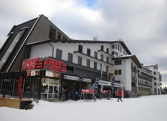 bulgaria/pamporovo/landmark/studenets-hut