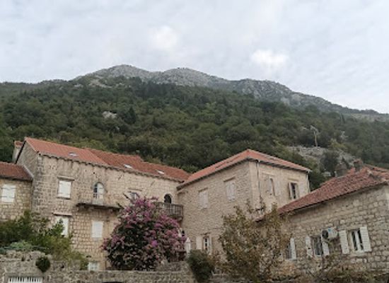 montenegro/perast/landmark/palata-bujovic