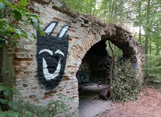 poland/gdansk/oliwa/landmark/zabytkowa-grota-widokowa