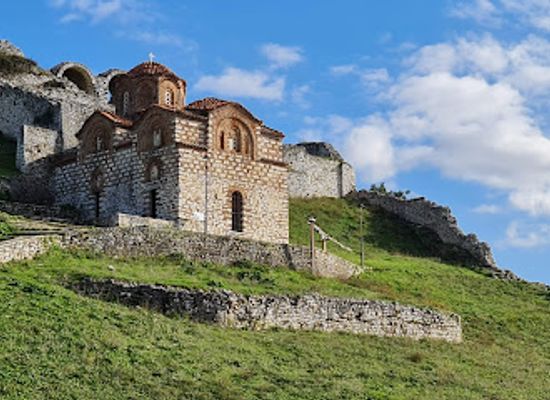 albania/puka-region/landmark/berat-castle
