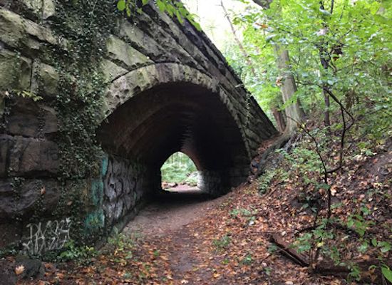 pennsylvania/main-line/landmark/stone-spiral-arch-bridge