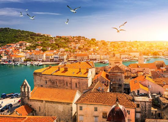 croatia/trogir/landmark/limestone-heritage-house