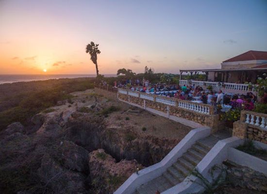 aruba/sero-blanco/landmark/faro-blanco-restaurant