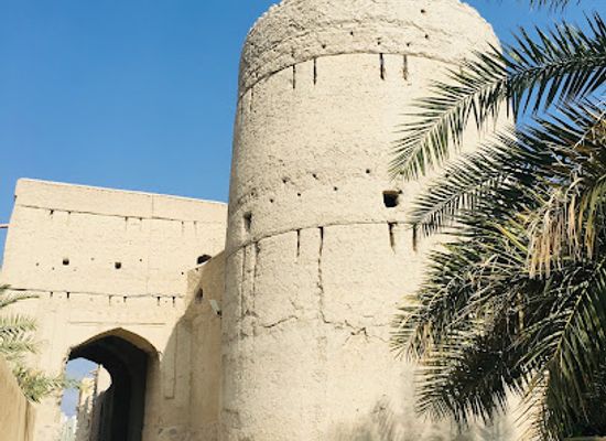 oman/nizwa/landmark/nizwa-tourism-carts