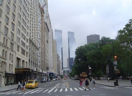new-jersey/hackensack-meadowlands/landmark/5th-ave-central-park-s