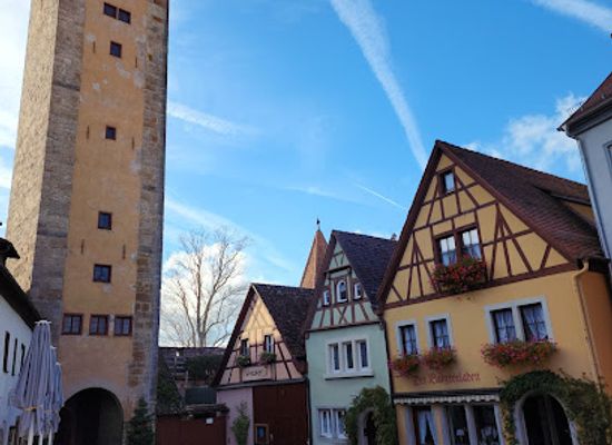 germany/rothenburg-ob-der-tauber/landmark/castle-gate