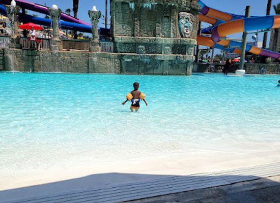 florida/destin-beach/landmark/big-kahuna-s-water-adventure-park