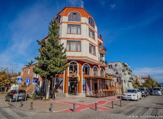 georgia/adjara/landmark/acharuli-khachapuri-house