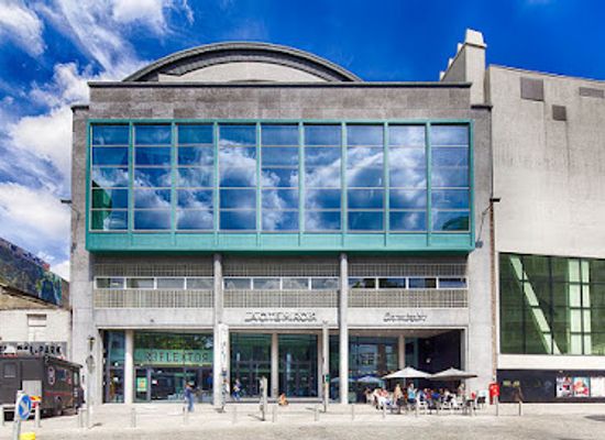 belgium/liege/historic-centre/landmark/la-cite-miroir