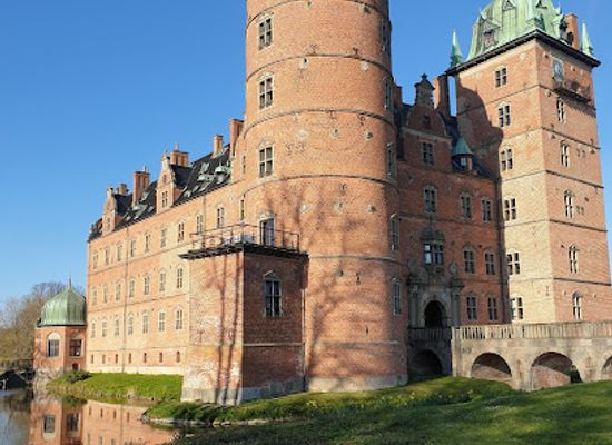 denmark/mon/landmark/vallo-castle