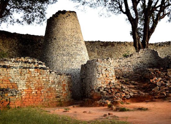zimbabwe/kariba/landmark/malachite-travel-tours