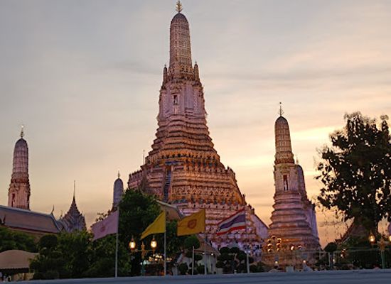 thailand/chao-phraya-river-basin/landmark/chao-phraya-tourist-boat