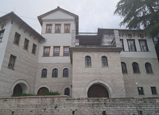albania/gjirokaster-region/landmark/ethnographic-museum