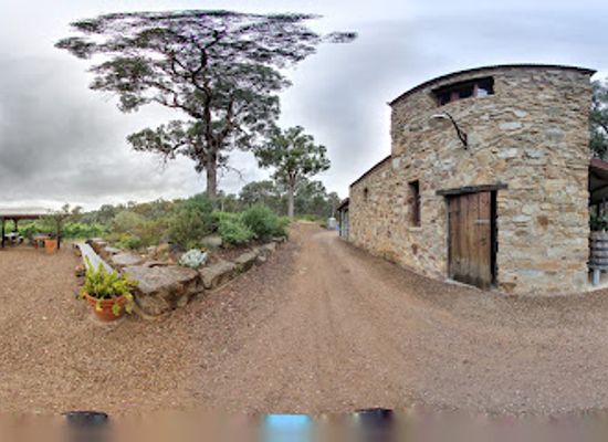 australia/yarra-valley/landmark/panton-hill-vineyard-winery