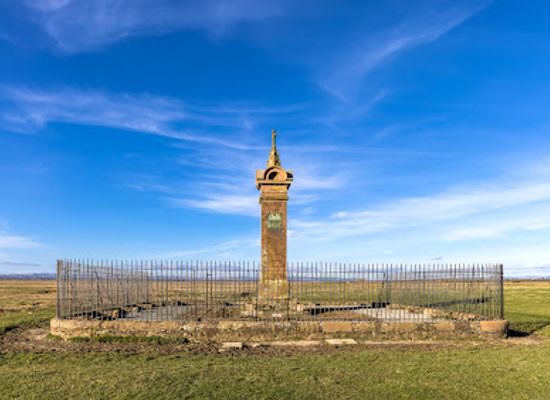 united-kingdom/down/landmark/king-edward-monument